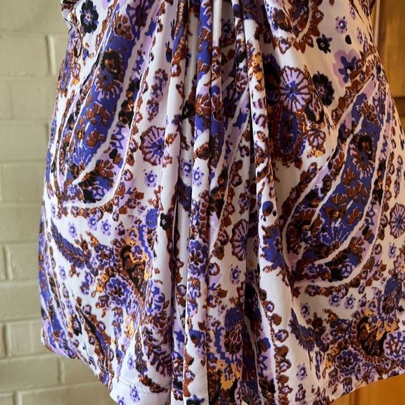 Essentials by Milano blouse - Picture 5 of 8